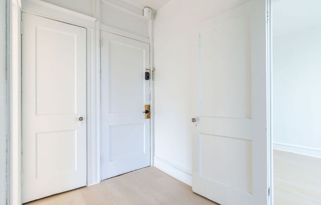 2 beds, 1 bath, 650 sqft, $1,395, Unit C8