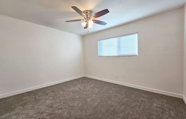 2 beds, 2 baths, 975 sqft, $2,045, Unit 32