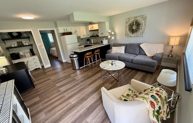 1 bed, 1 bath, 550 sqft, $1,300, Unit 1134 CORPORATE UNIT