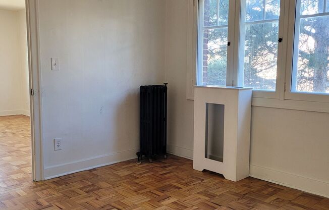1 bed, 1 bath, 500 sqft, $1,045, Unit 528