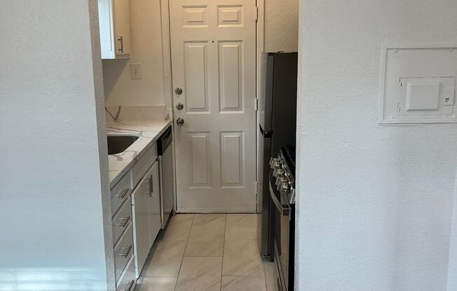 1 bed, 1 bath, 800 sqft, $1,499, Unit 1526-01