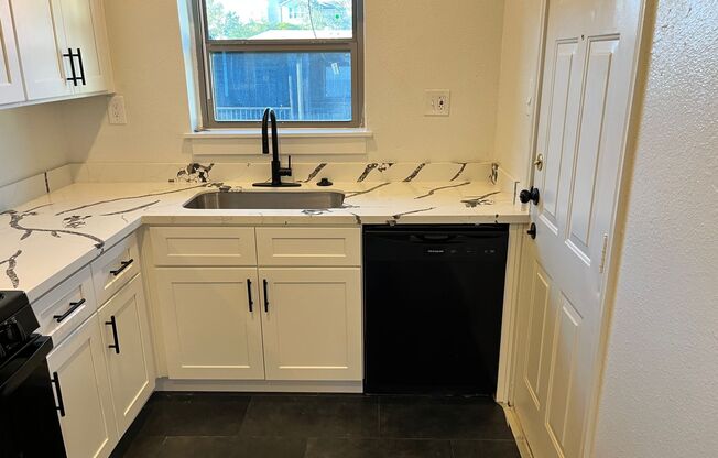 Studio, 1 bath, 600 sqft, $1,199, Unit 1522-04