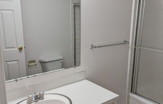 1 bed, 1 bath, $1,150, Unit 12