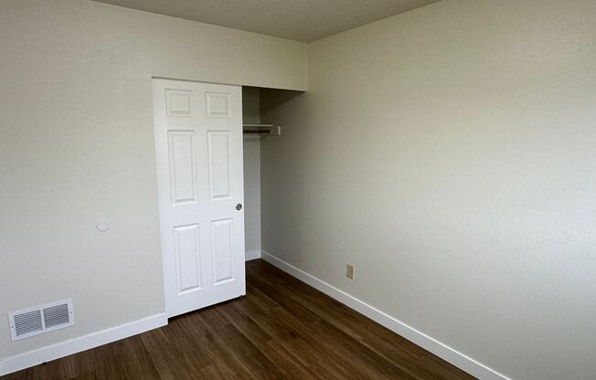 2 beds, 1 bath, 832 sqft, $1,325, Unit 1304
