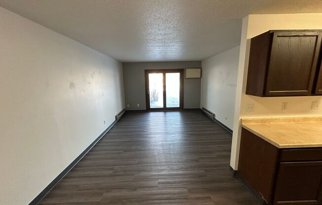 2 beds, 1 bath, 750 sqft, $710, Unit A204