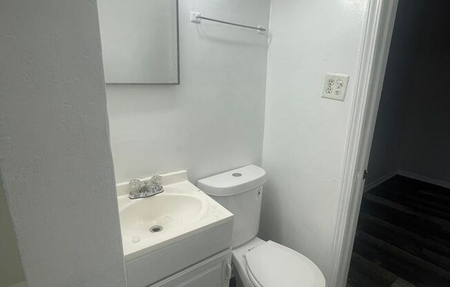 Studio, 1 bath, $825