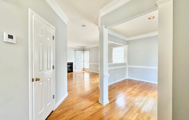 4 Bedroom On Quiet Cul-De-Sac in Adams Farm - Lawn Care Included!