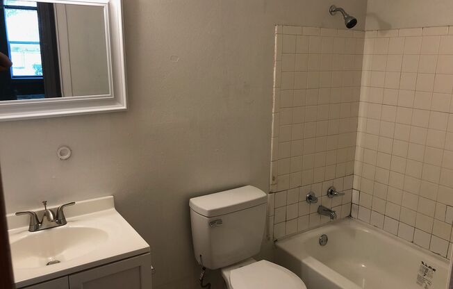 3 beds, 1 bath, $1,250