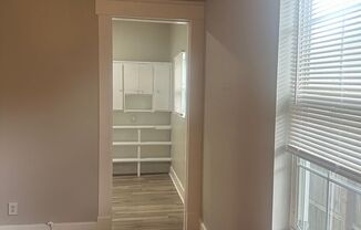 1 bed, 1 bath, 650 sqft, $700, Unit 26