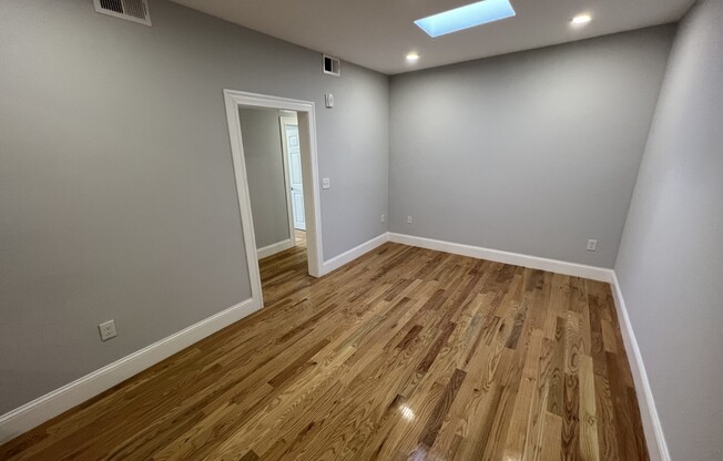 2 beds, 1 bath, $4,195, Unit 6