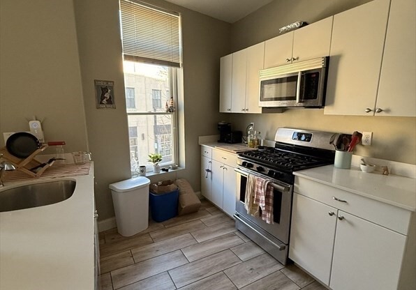 10 Roxbury St.