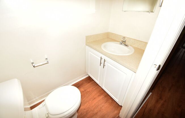 2 beds, 2.5 baths, 1,088 sqft, $1,425, Unit CW1303