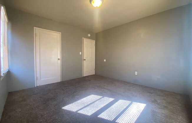 2 beds, 1 bath, $1,185