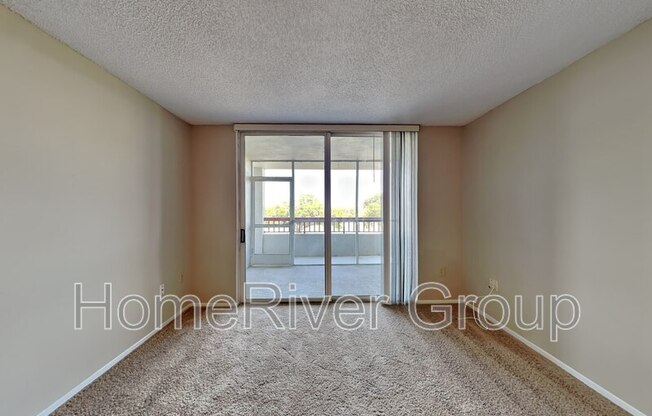 2333 FEATHER SOUND DR