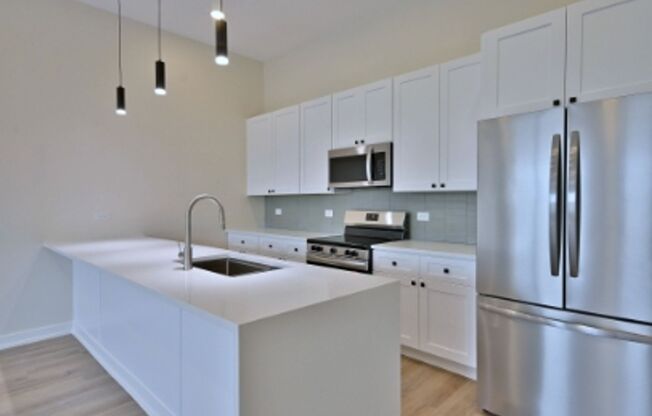 7512-7522 Madison Street