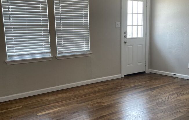 50% Deposit! Updated 2BR w/ Granite Counters, Wood Floors & Prime Location Near Shopping
