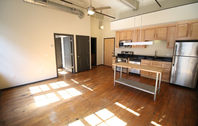 1 bed, 1 bath, 558 sqft, $1,295, Unit APT 108