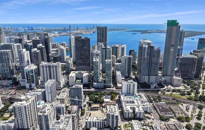 2 beds, 2 baths, $4,400, Unit # 3220 N