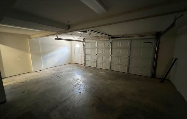 3 beds, 2.5 baths, 2,580 sqft, $2,000, Unit 702-01