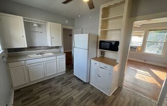 2 beds, 1 bath, $600