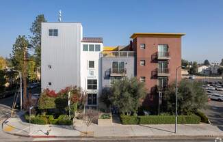 Apartments in Northridge, CA