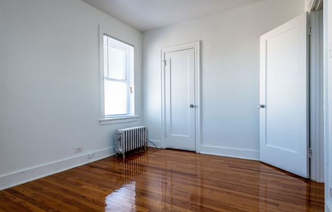 8222 S Ingleside