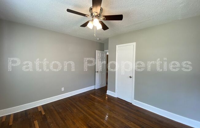 3 beds, 1 bath, $1,095