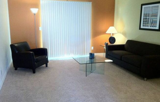 2 beds, 1 bath, 850 sqft, $1,550, Unit 30