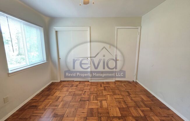 2 beds, 1 bath, $750, Unit 1280 #11