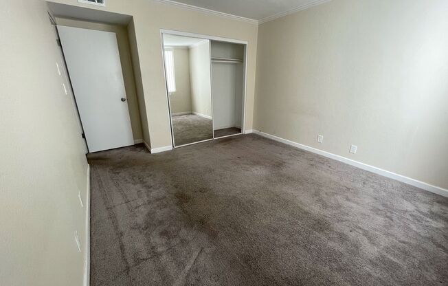 3 beds, 2 baths, $3,295, Unit 201