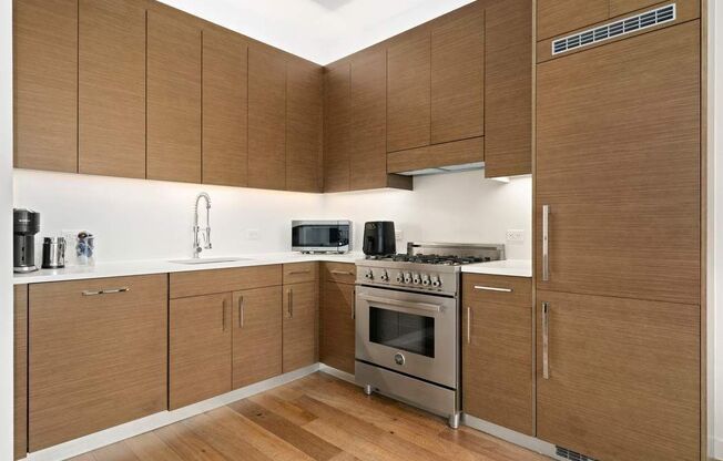 1 bed, 1 bath, 643 sqft, $6,000, Unit 20A