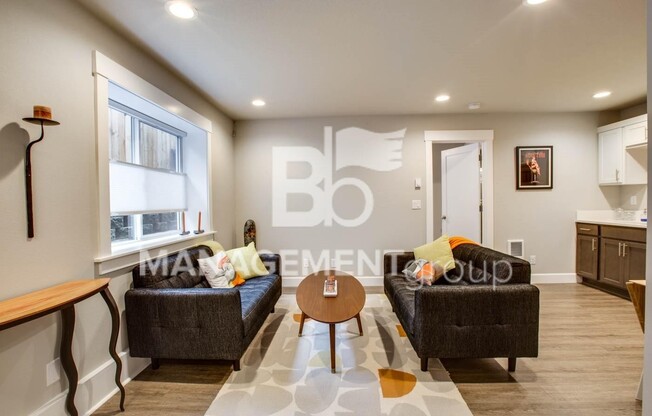 Close-in Modern ADU. Great Location. Close to Shopping. Easy Downtown Commute!