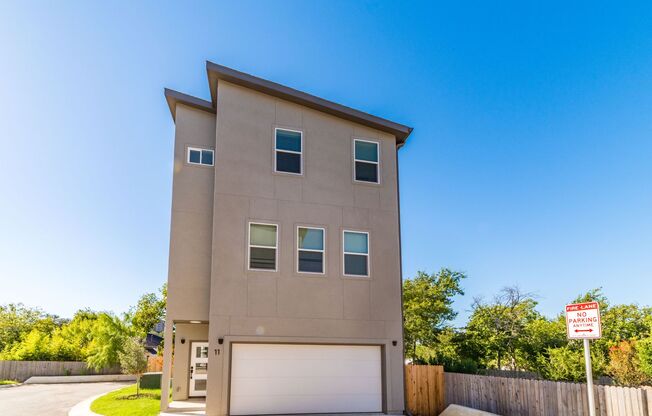 LUXURY ALAMO HEIGHTS TOWNHOME