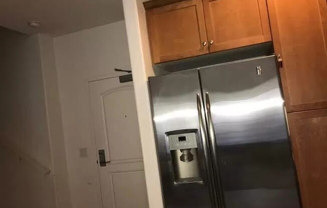 2 beds, 2 baths, 1,240 sqft, $3,750, Unit 450