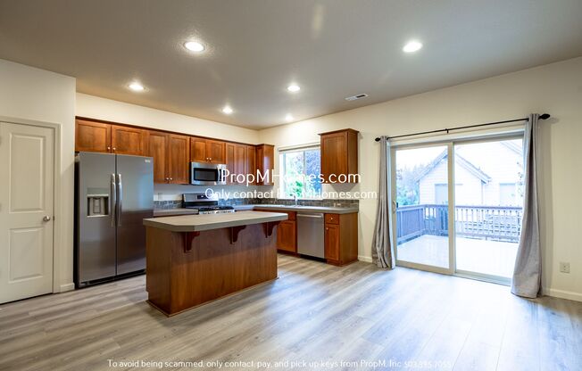 Bright & Functional 3 Bedroom Home in Damascus!