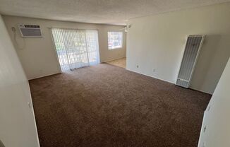 2 beds, 1 bath, $1,595, Unit 10