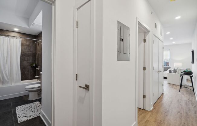 1201 W Girard Avenue