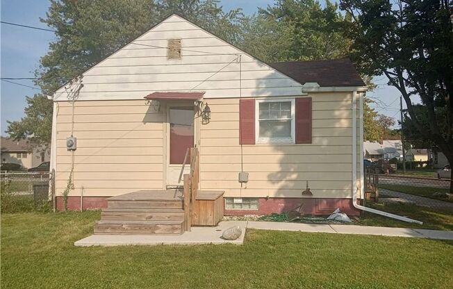 2 beds, 1 bath, $875