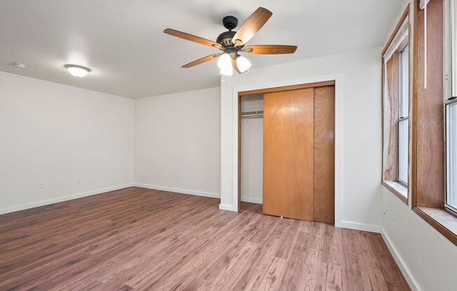 Studio, 1 bath, 400 sqft, $1,195, Unit B12