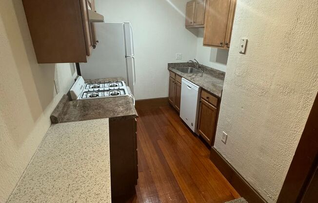 1 bed, 1 bath, 550 sqft, $1,800, Unit Apt. C