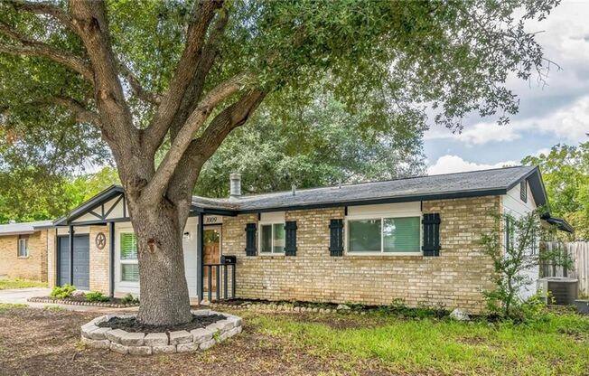 3-BEDROOM, 3-BATHROOM IN SCHERTZ