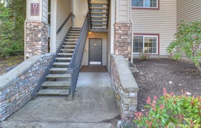 3Bd/2Bd Issaquah Condo