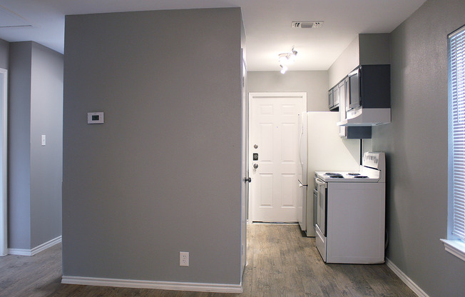 Sunshine Estates Newly Renovated Apartments
