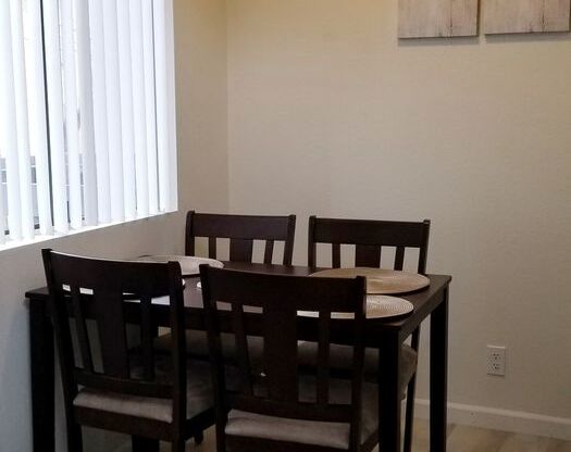 2 beds, 1 bath, 820 sqft, $2,075, Unit 818-72