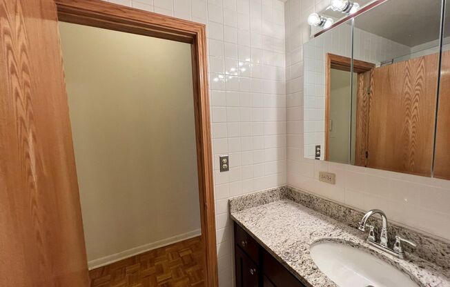 Studio, 1 bath, 400 sqft, $1,585, Unit 620-104