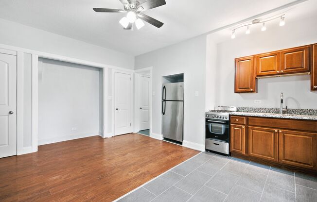 Studio, 1 bath, 282 sqft, $1,500, Unit 102
