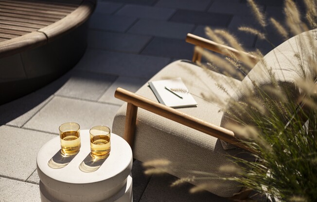 Unwind in the serene outdoor lounge at Mabel, where sophistication meets comfort. Enjoy beautifully designed spaces perfect for relaxation. Don’t miss the chance to elevate your lifestyle – schedule your visit today!