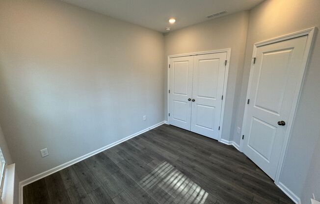 LIKE-NEW 4 Bed/4 Bath in N. Raleigh!