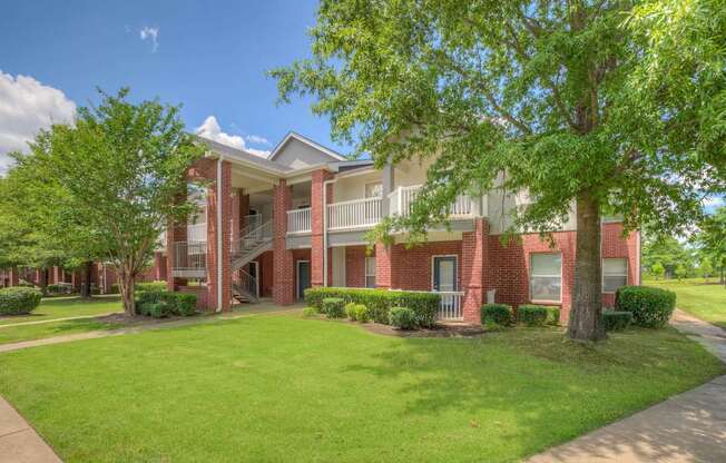 Lush Green Lawn at Park at Forest Hill, Memphis Tennessee