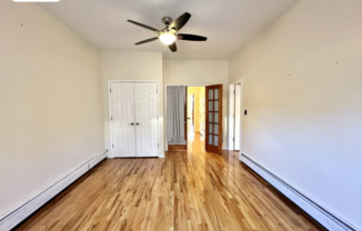 2 beds, 1 bath, $3,100, Unit 2